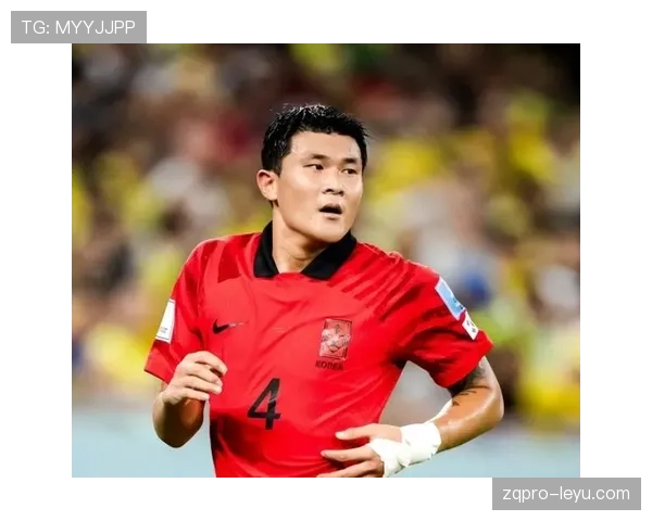 金玟哉在拜仁的短暂旅程中的表现稳定，令人期待未来发展的可能性