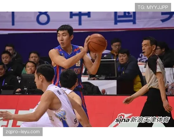 郑思维连夜清单里居然全是顶级奢侈品，感觉篮球场外他是富豪俱乐部VIP_